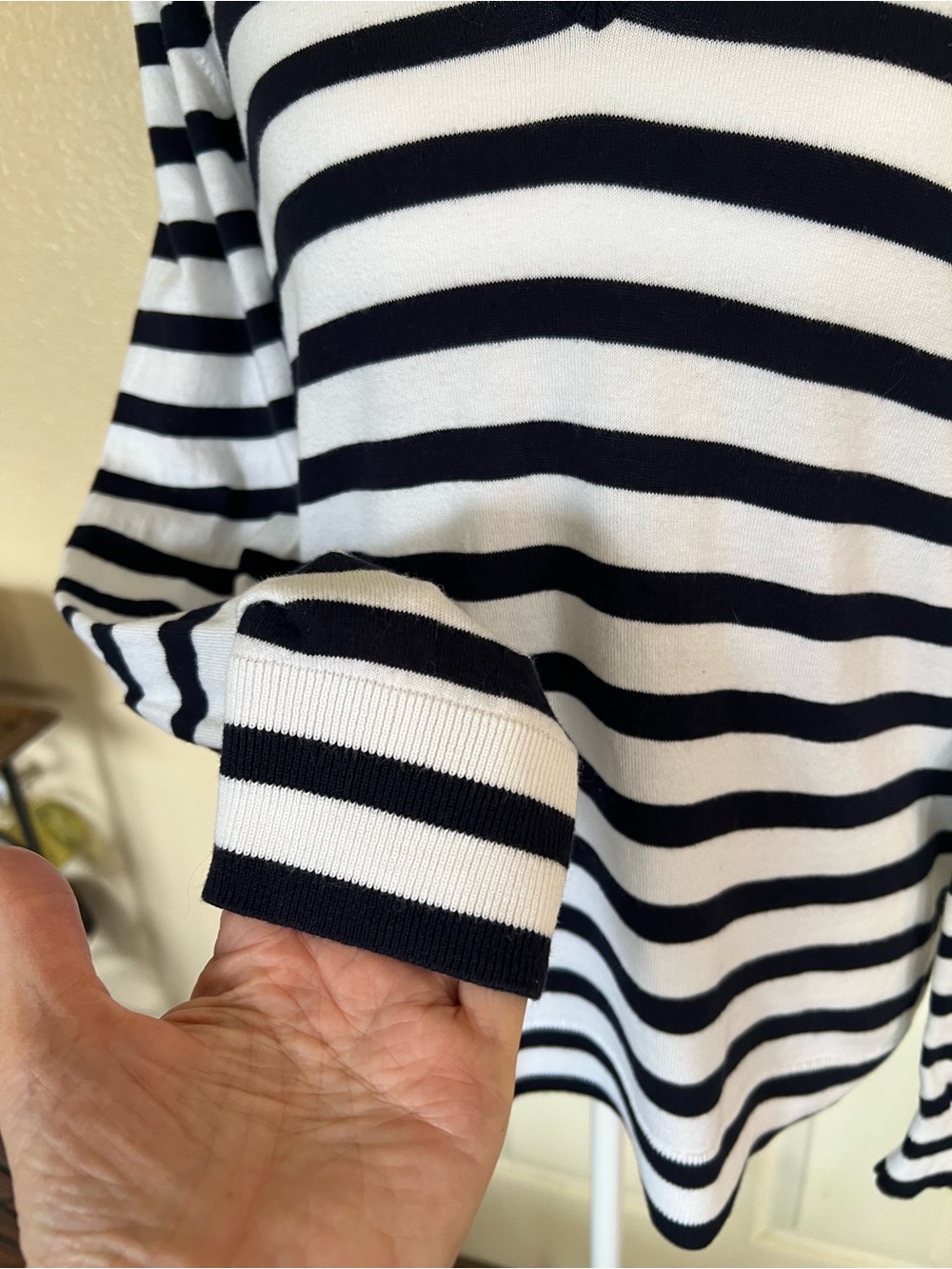 J.Crew Blackish-Blue White Striped 100% Cotton V-Neck Lightweight Sweater Size L - Picture 6 of 9